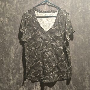 torrid Black Marble V-Neck Pocket Tee